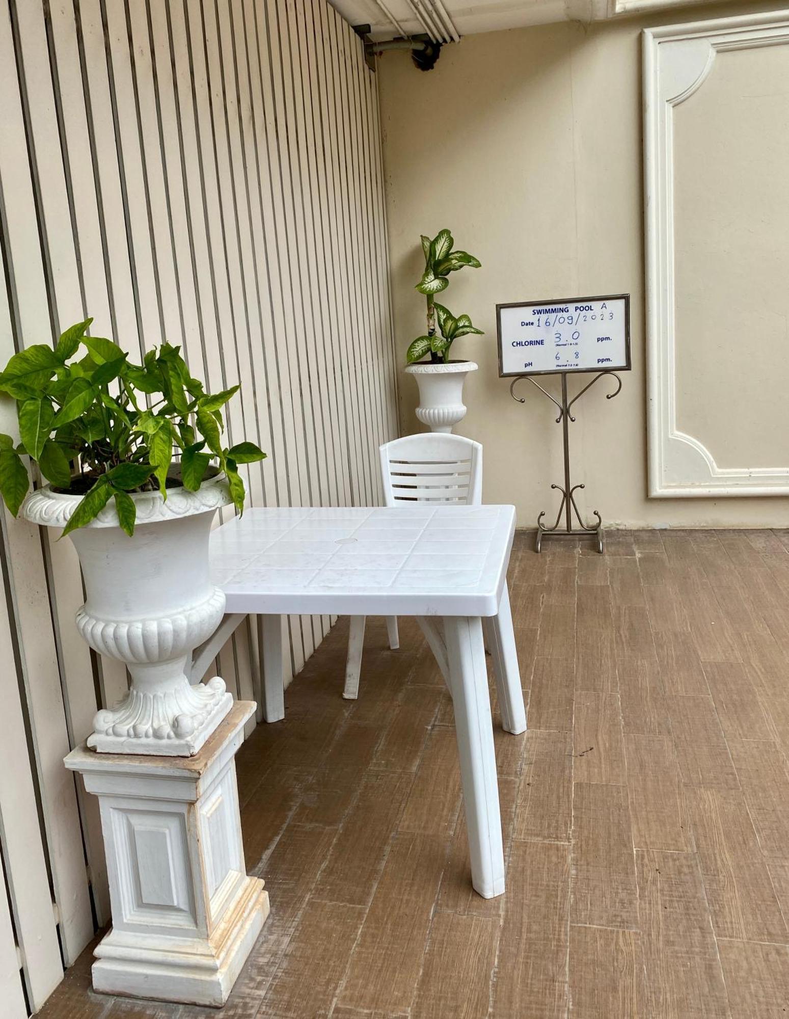 Baan Klang Condo Hotel HHQ Eksteriør billede
