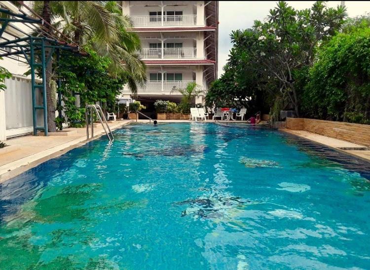 Baan Klang Condo Hotel HHQ Eksteriør billede