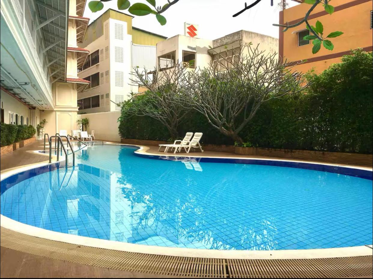 Baan Klang Condo Hotel HHQ Eksteriør billede