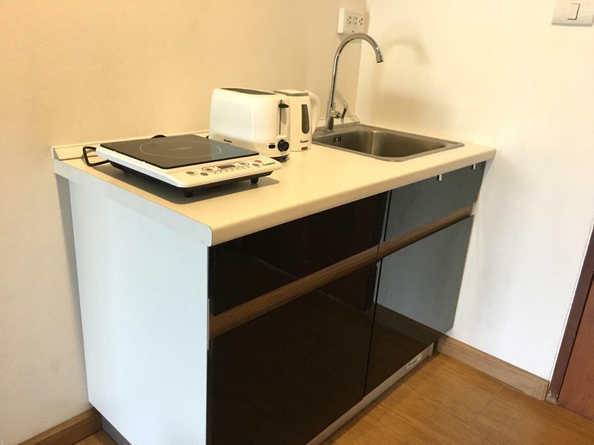 Baan Klang Condo Hotel HHQ Eksteriør billede