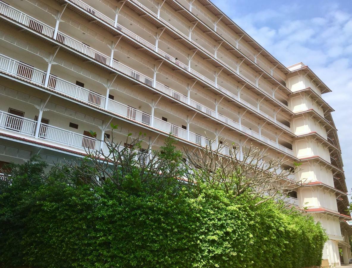 Baan Klang Condo Hotel HHQ Eksteriør billede