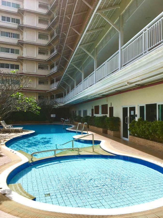 Baan Klang Condo Hotel HHQ Eksteriør billede